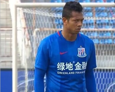 本场比赛，诺丁汉森林8次射门2次射正打进2球，根据统计，这是自2020年1月22日（曼联0-2不敌伯恩利）以来，曼联首次在一场英超比赛中被射正2次就丢了2球。